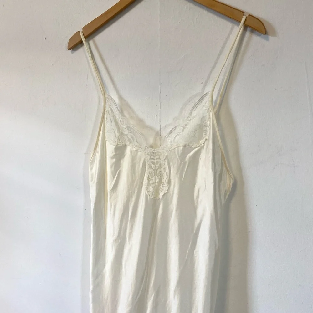 Vintage Cream Lace Trim Slip Chemise - Picture 2 of 11